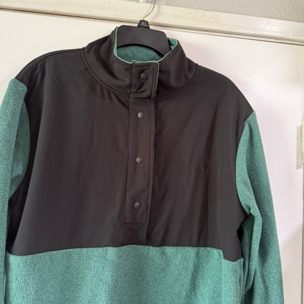 Deso Faire Westlake Snap Pullover - Picture 3 of 12